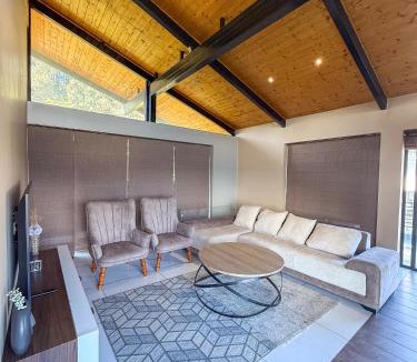 Mukteshwar Villa | Modern 2 bedroom Villa