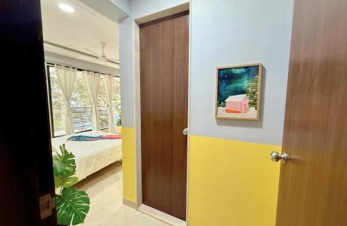 Bandra West Apartment | Modern 2 BR Bandra Trendy Location