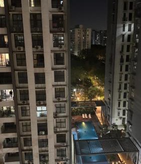Chandkheda Apartment | Modern 3BHK Retreat With Ample Space & Comfort