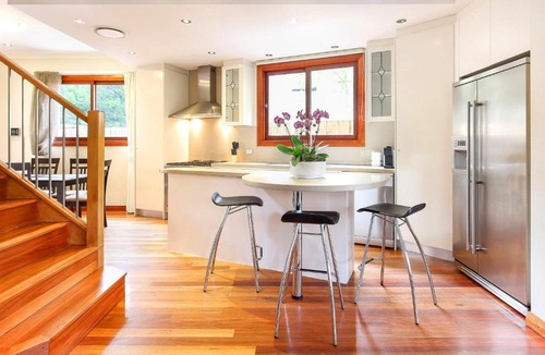 Annandale Villa | Modern 4 bed | 3 bath city villa