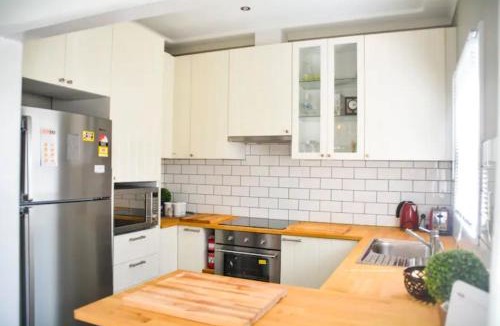 Oxley Park House | Modern and Stylish 3 bedroom home, Western Sydney Ideal for Contractors