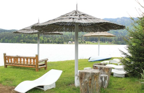Colibita Apartment | Modern apartment on the shore of Lake Colibița