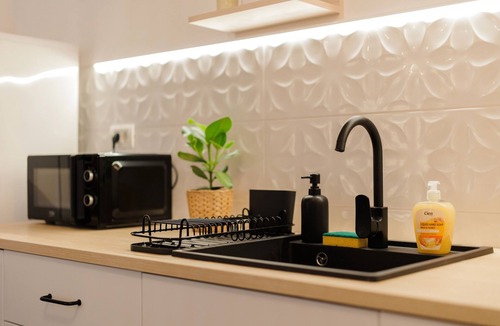 Timisoara Apartment | Modern Apartment with Private Parking and Balcony, Timisoara center