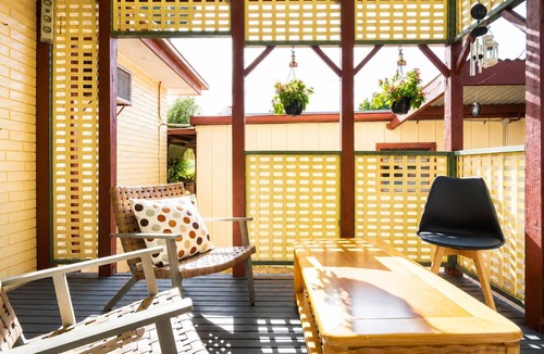 Frankston House | Modern, cozy and comfortable home in a prime Frankston location.