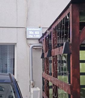 Sector 4 Apartment | Modern Family Apartment, Free Parking, Balcony, Sleeps 5