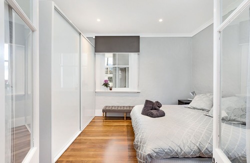 Darlinghurst House | ❤Modern Heritage Terrace. City View. Parking. 2 BR