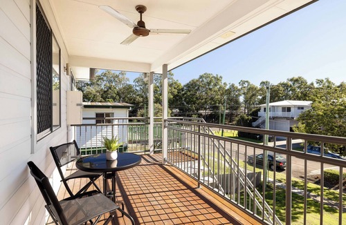 Rocklea Apartment | Modern Rocklea 1BR | Kitchen & Balcony | 116D1