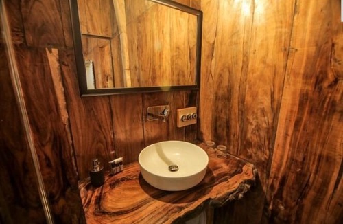 Khatia Hotel | Mogli Resorts Kanha