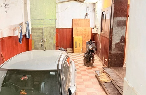 Vrindavan House | Mohit guest in vrindavan