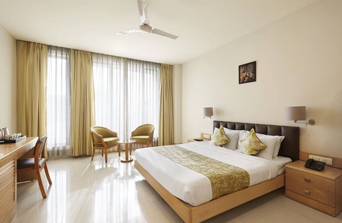 Kopar Khairane Hotel | Monday Hotels Mahape