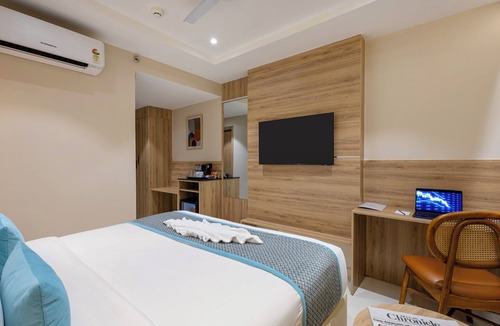Madhapur Hotel | MONDAY PREMIUM Madhapur