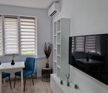Onesti Apartment | Monica Studio
