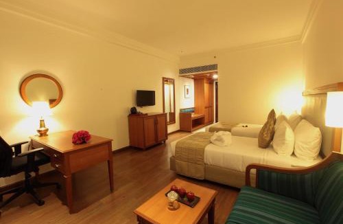 Palarivattom Hotel | Monsoon Empress Kochi