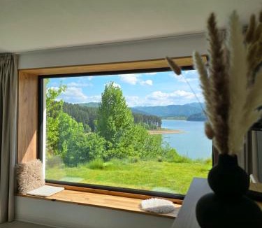 Hangu House | Moon Lake Bicaz - Aurora Garden