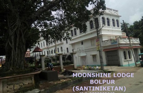 Bolpur Hotel | Moonshine Lodge