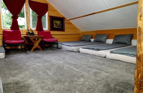 Mehadica House | MotoLan