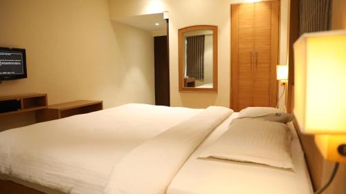 Chennai Hotel | Mount Manor