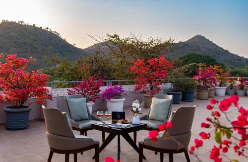 Udaipur District Villa | Mountain Creek 7BHK Luxury Retreat by ELIVAAS Prive Near Fatehsagar