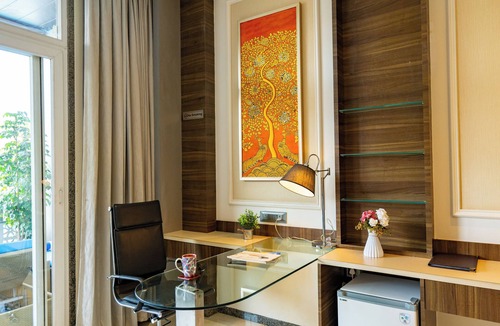 Udaipur Villa | Mountain Creek 7BHK Villa by ELIVAAS