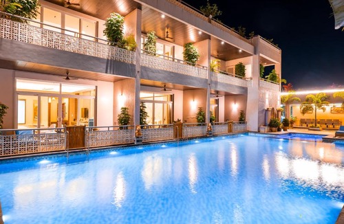 Udaipur District Apartment | Mountain Creek by ELIVAAS Prive Pet-friendly 1 Luxe Room with Shared Pool and Gazebo