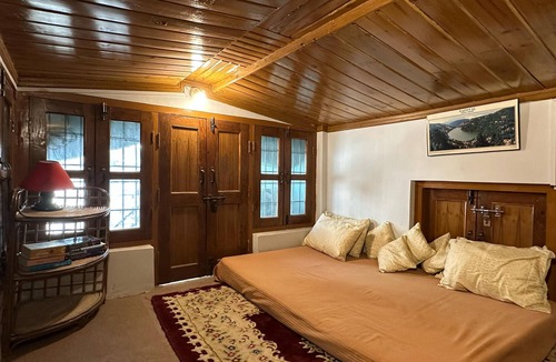 Nainital Apartment | Mountain Retreat Nainital