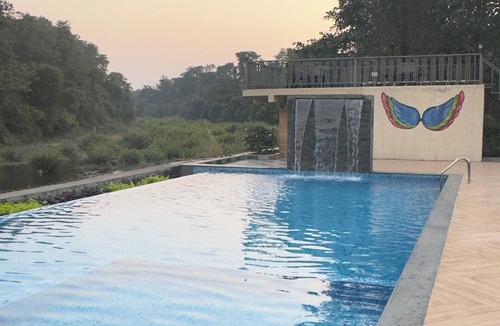 Lonavala Cottage | Mountain Woods Farm Stay