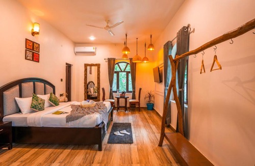 Naukuchiyatal Hotel | Moustache Select Naukuchiatal by the lake