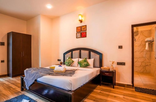 Naukuchiyatal Hotel | Moustache Select Naukuchiatal by the lake