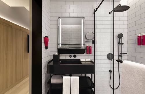 Andheri West Hotel | Moxy Mumbai Andheri West