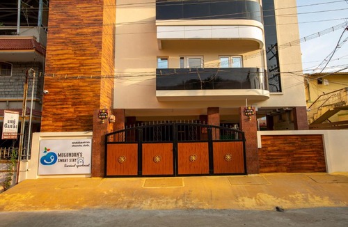 Hope College Hotel | MUGUNDAN 'S SMART STAY