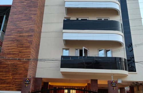 Hope College Hotel | MUGUNDAN 'S SMART STAY