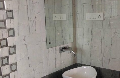 Kambare Resort | Murlee Pure Veg Resort
