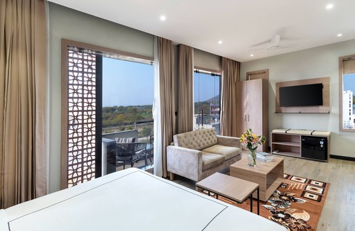 Dabok Hotel | My Downtown - Blue Chip Hotel Udaipur Near Airport