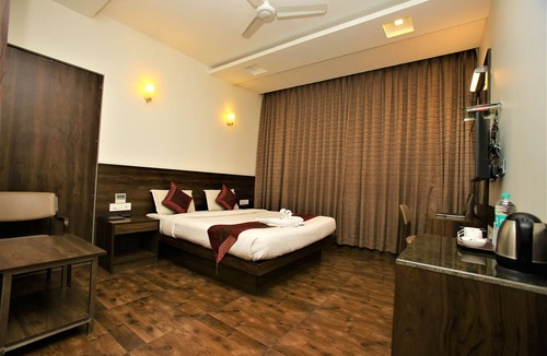 Gandhi Nagar Hotel | Myspace Hotels Silverstar