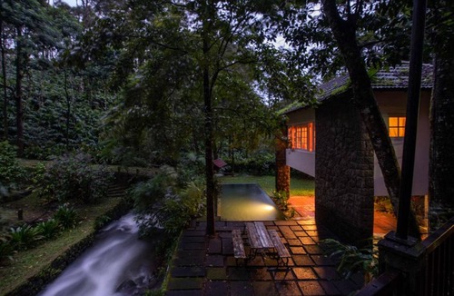 Elappara Hotel | Mystic Mayapott Thekkady