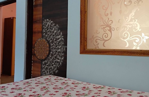 Amer House | Mystic Paradise-Safe Serene home away from home near Historic Amer. Pet friendly