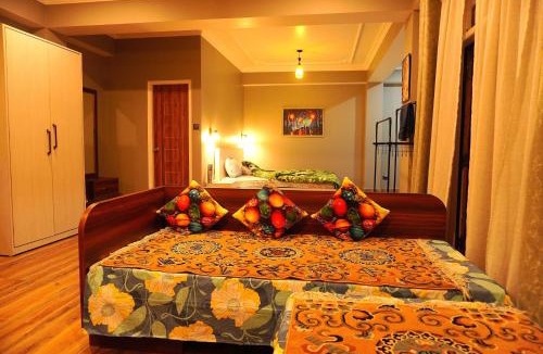 Gangtok House | Nabhasa Courtyard Family Home and 2 BHK Apartments Mountain View Stay in Gangtok, Sikkim