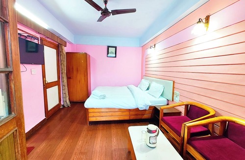 Mallital Hotel | Nainital Hotel R C Near mall Road