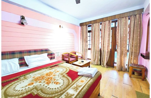 Mallital Hotel | Nainital Hotel R C Near mall Road