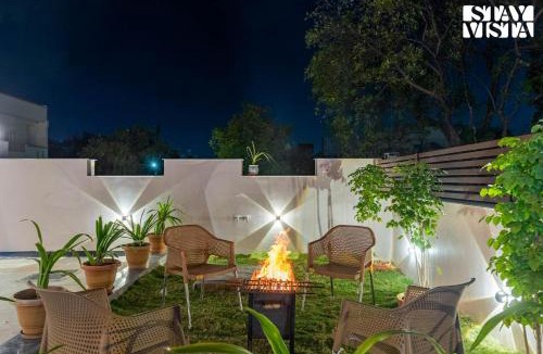 Fatehpura Villa | Nakeshatra Villa by VEO, StayVista - 3BHK with Private Pool & BBQ
