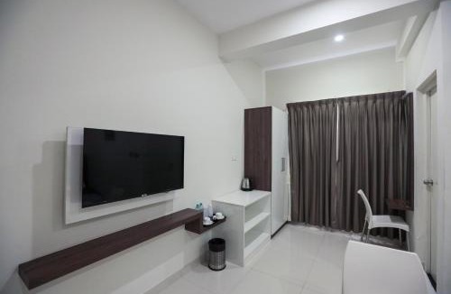 Udumalaipettai Hotel | Nandha Grande