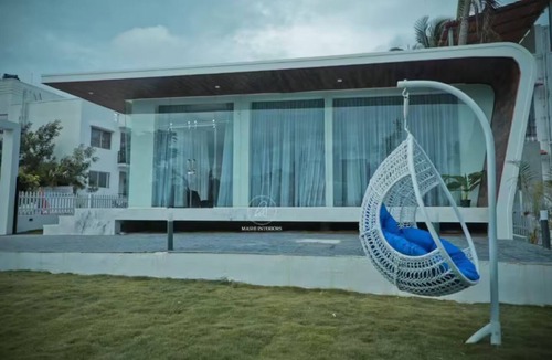 Nandi Hills House | Nandi Hills view - glass house