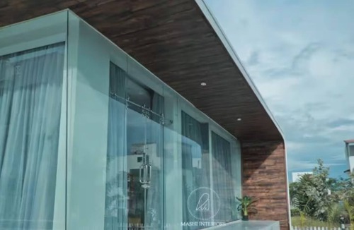 Nandi Hills House | Nandi Hills view - glass house