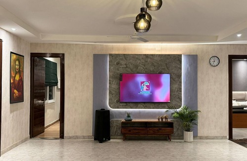 Noida House | Nature Meets Comfort – 3BHK Farmhouse with Fresh Pool & Garden Stay.
