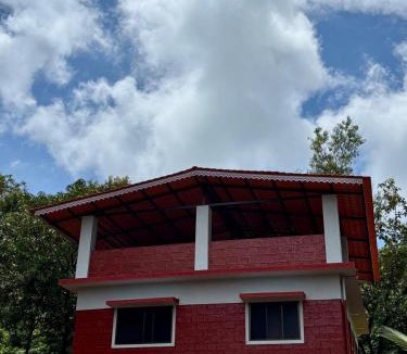 Dapoli House | Nature Nest Retreat & Peaceful Family Home