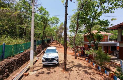 Dapoli House | Nature Nest Retreat & Peaceful Family Home