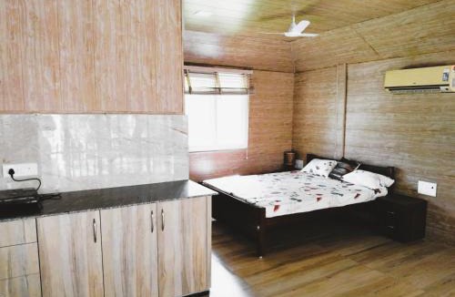 Bhopal House | Nature's Charm - Unique Treehouse by a Scenic Lake