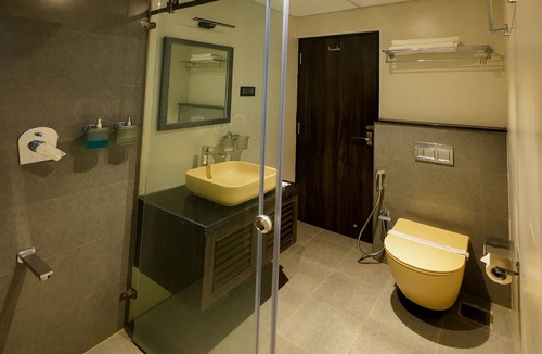 Cheyyur Hotel | Natures Vibe Beach Resort