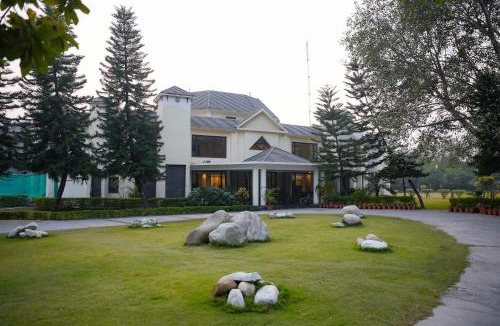 Dehradun Resort | Naturoville Wellness Resort Rishikesh - Surrounded by Nature, Rooted in Wellness