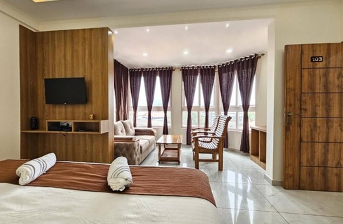 Mahadevpet Hotel | Navarathna Comforts